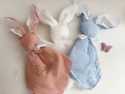 Doudou Lapin en Gaze de Coton – Personnalisable 🐰